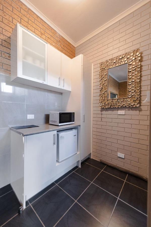Colac Mid City Motor Inn Dış mekan fotoğraf