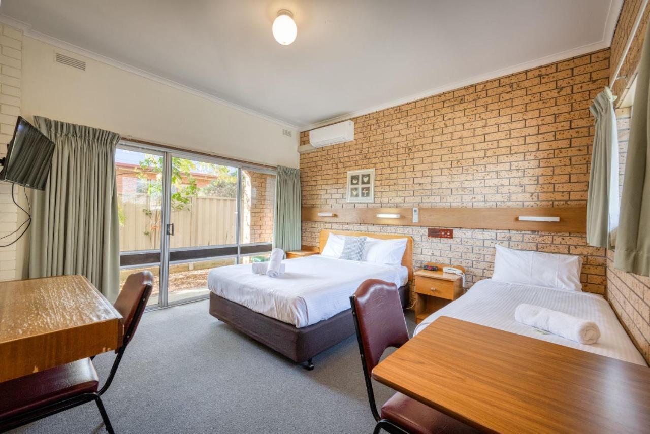Colac Mid City Motor Inn Dış mekan fotoğraf