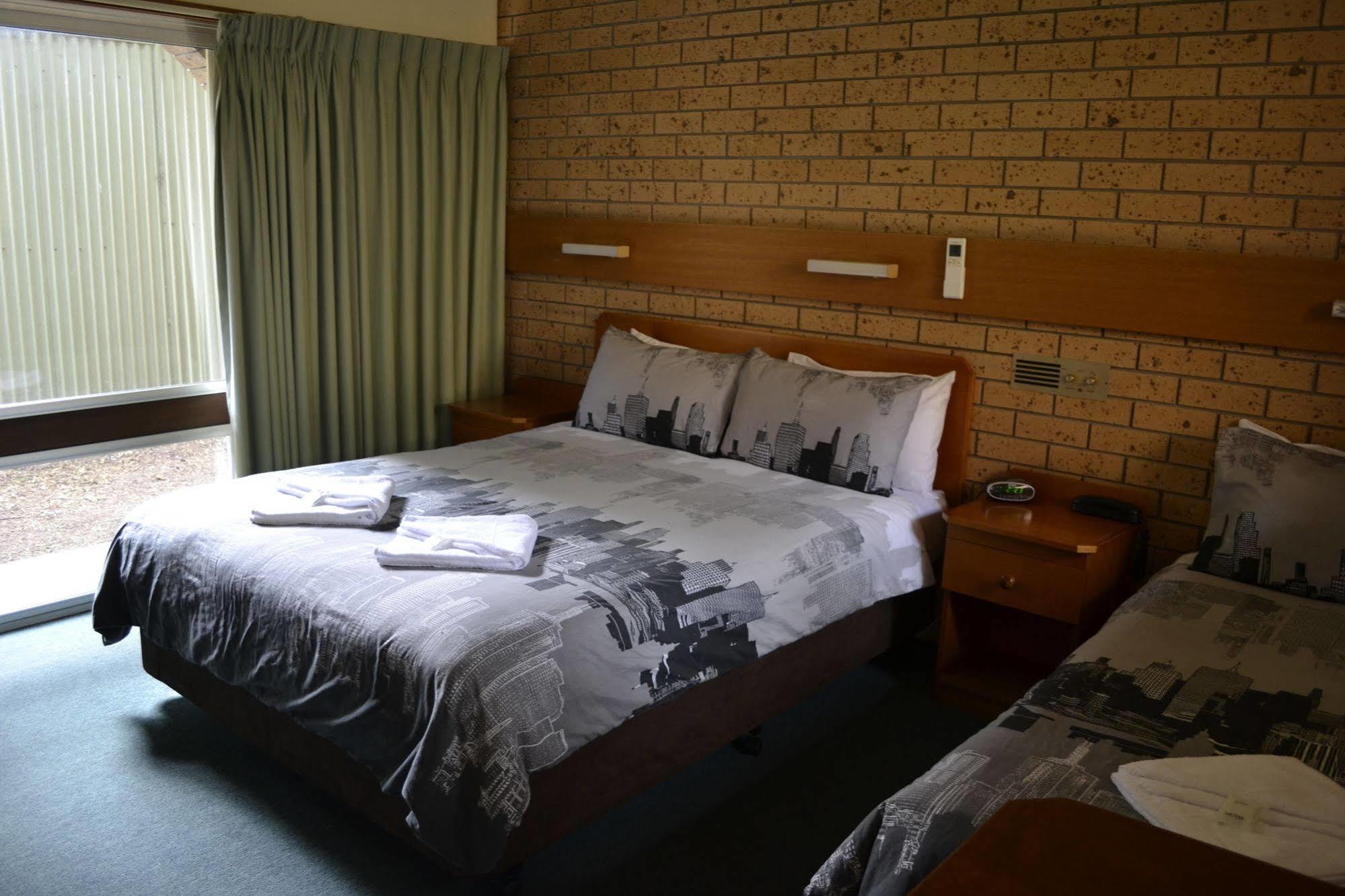 Colac Mid City Motor Inn Dış mekan fotoğraf