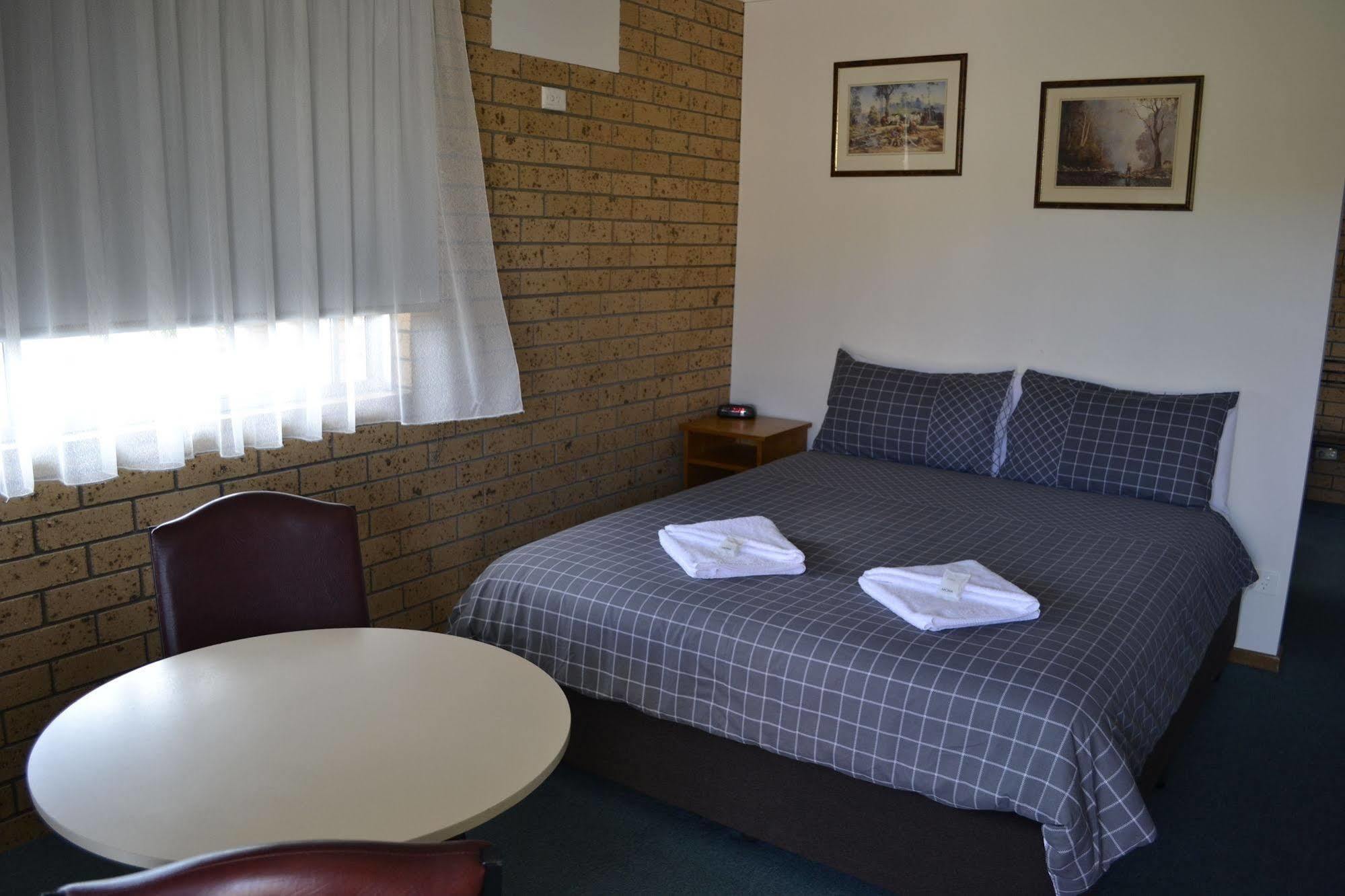 Colac Mid City Motor Inn Dış mekan fotoğraf