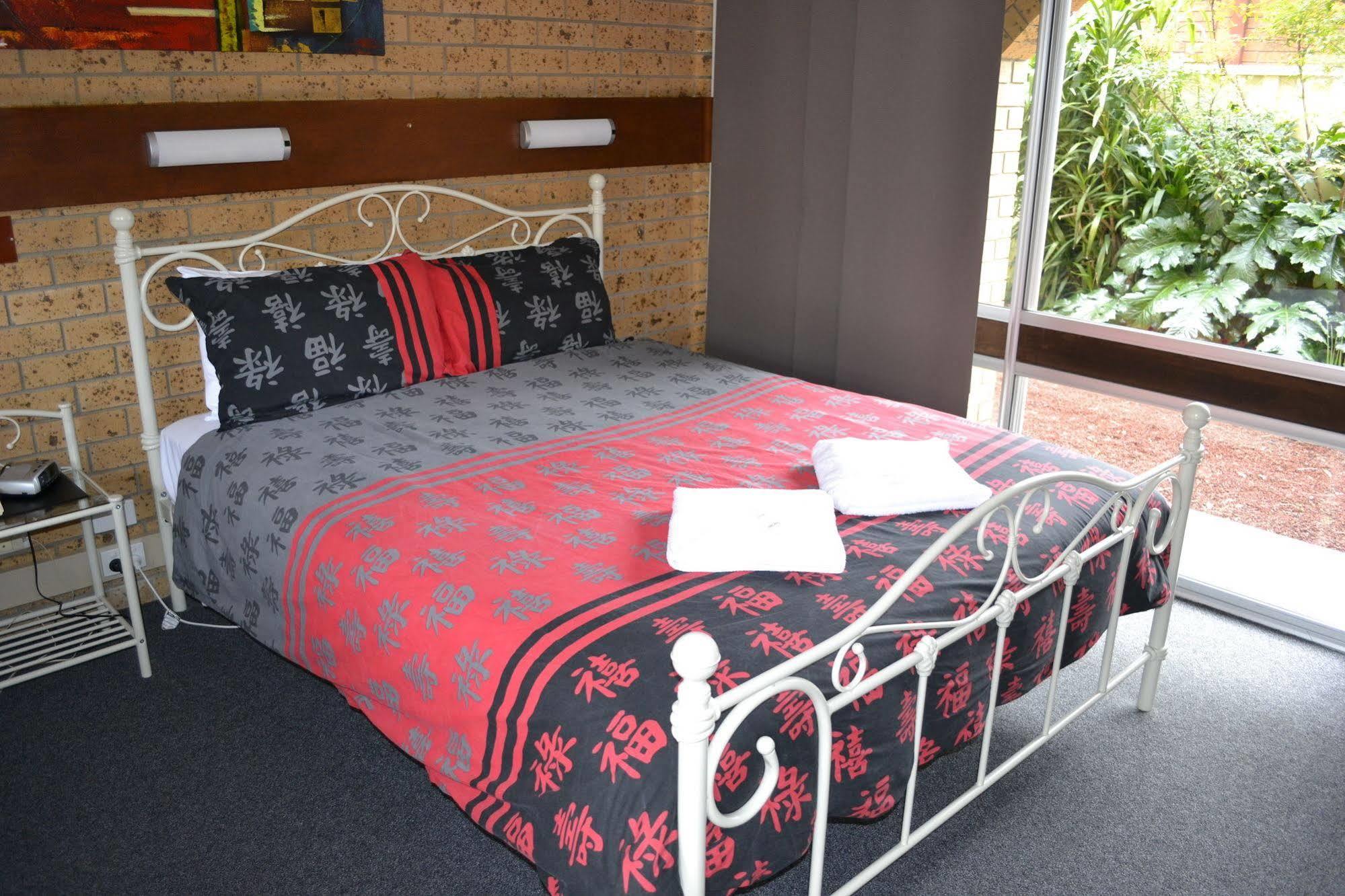 Colac Mid City Motor Inn Dış mekan fotoğraf