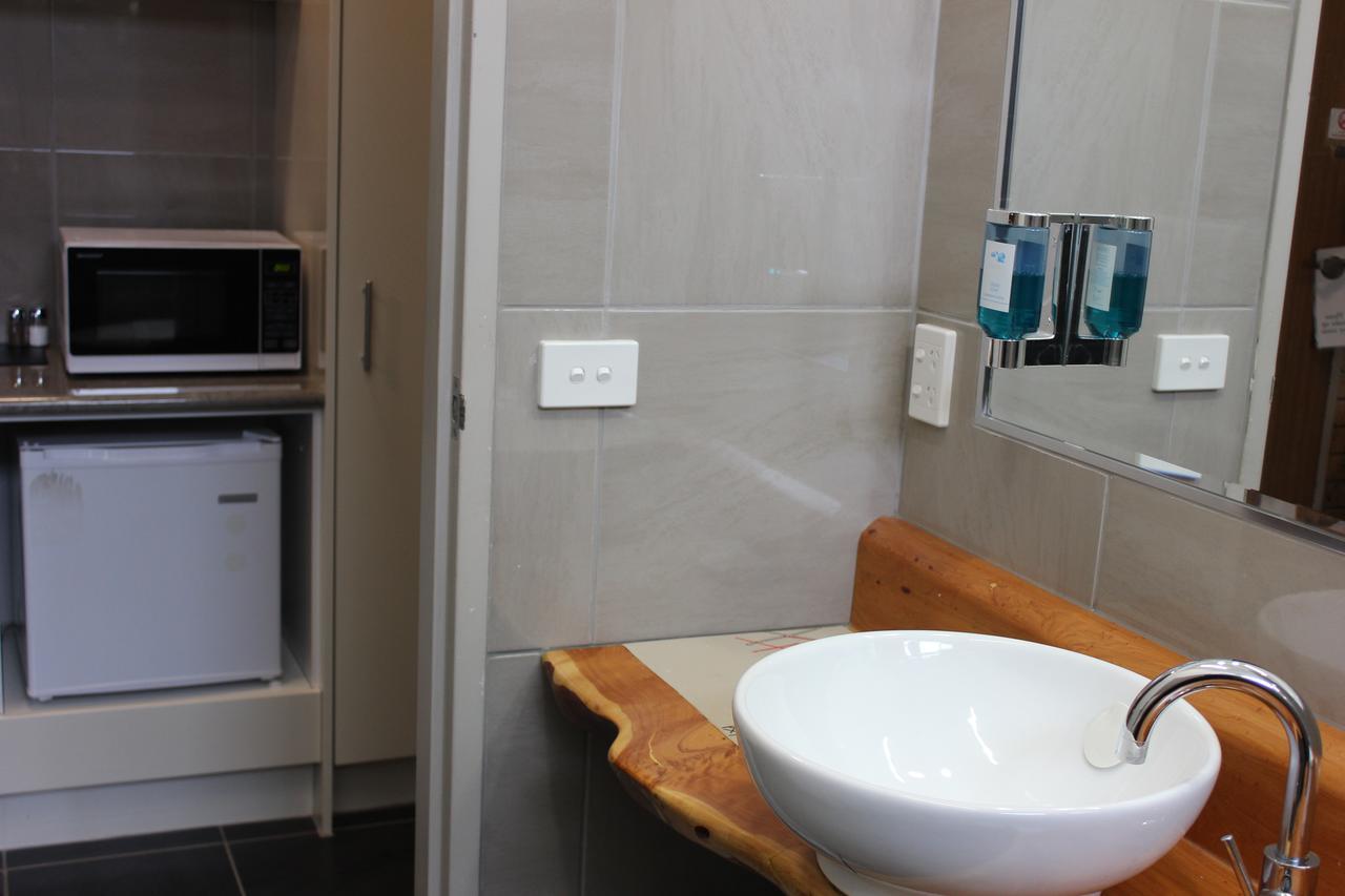 Colac Mid City Motor Inn Dış mekan fotoğraf